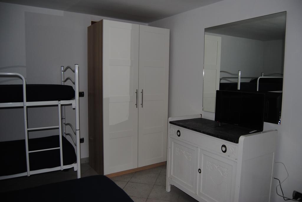 Apartamento Il Susino Tirrenia Exterior foto